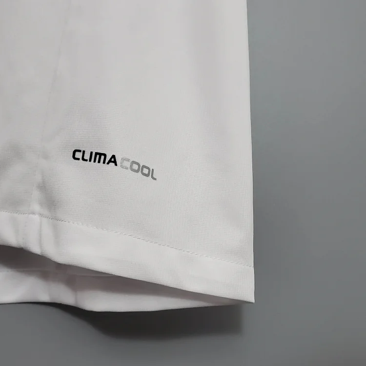 2011/2012 Retro Real Madrid Home - Image 11