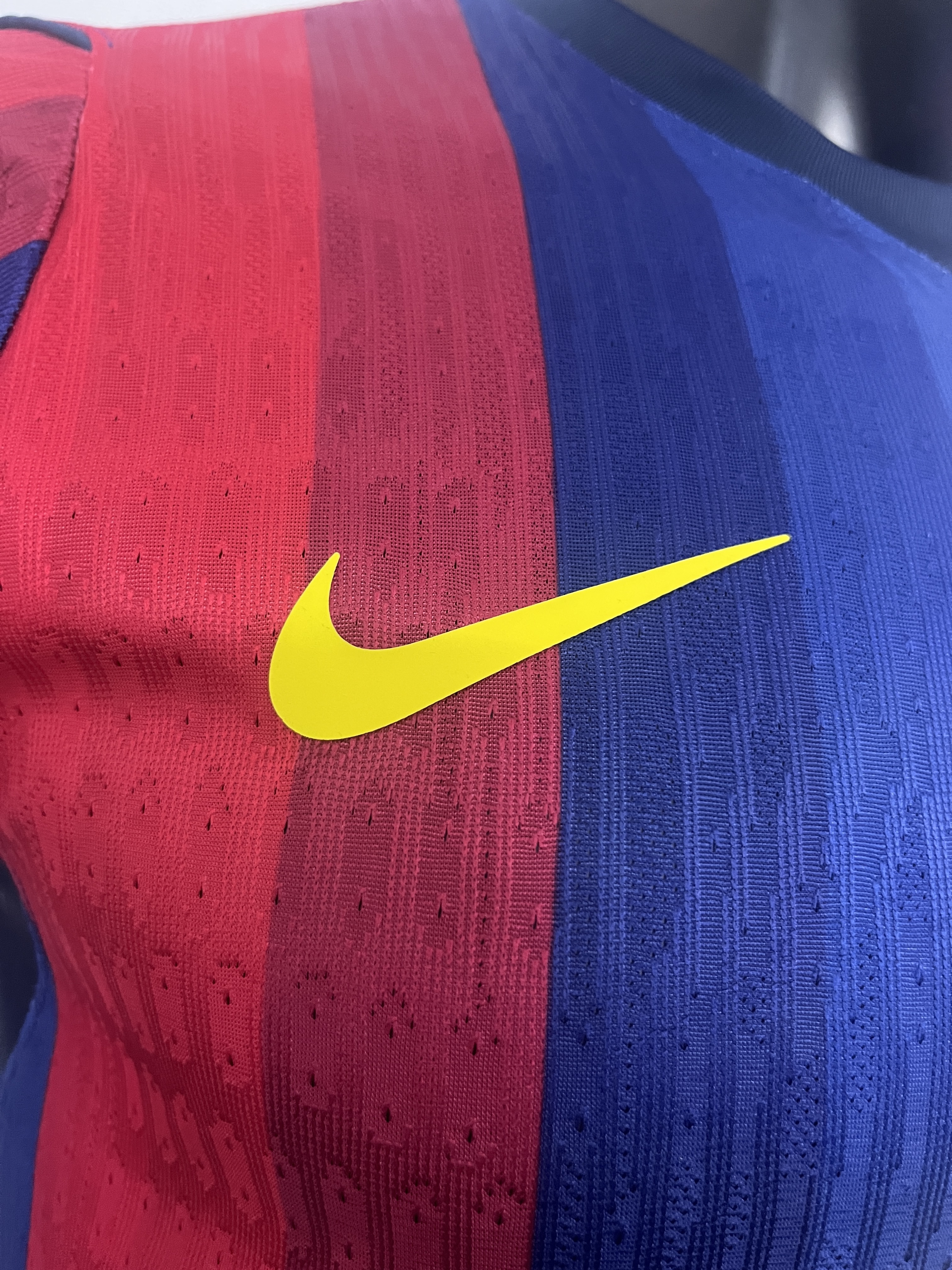 26/27 Barcelona Home Player Edition Jersey - Image 7