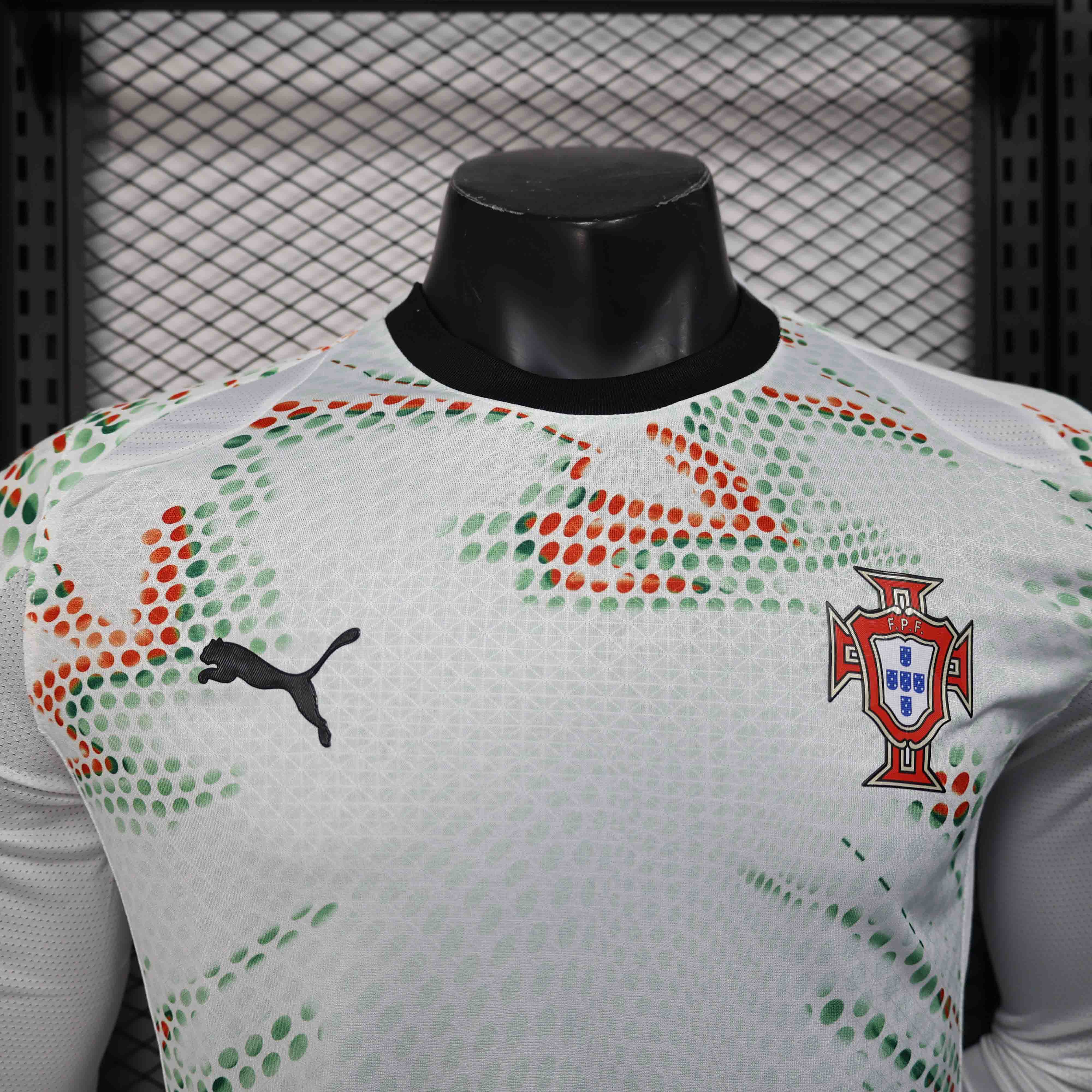Player Portugal 25/26 Long-Sleeve Away Football Jersey - Image 3