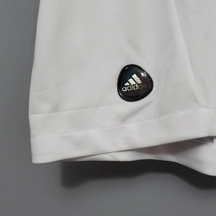 2011/2012 Retro Real Madrid Home - Image 10