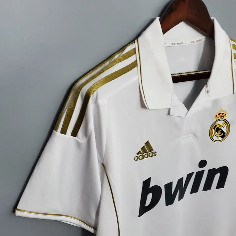 2011/2012 Retro Real Madrid Home - Image 7