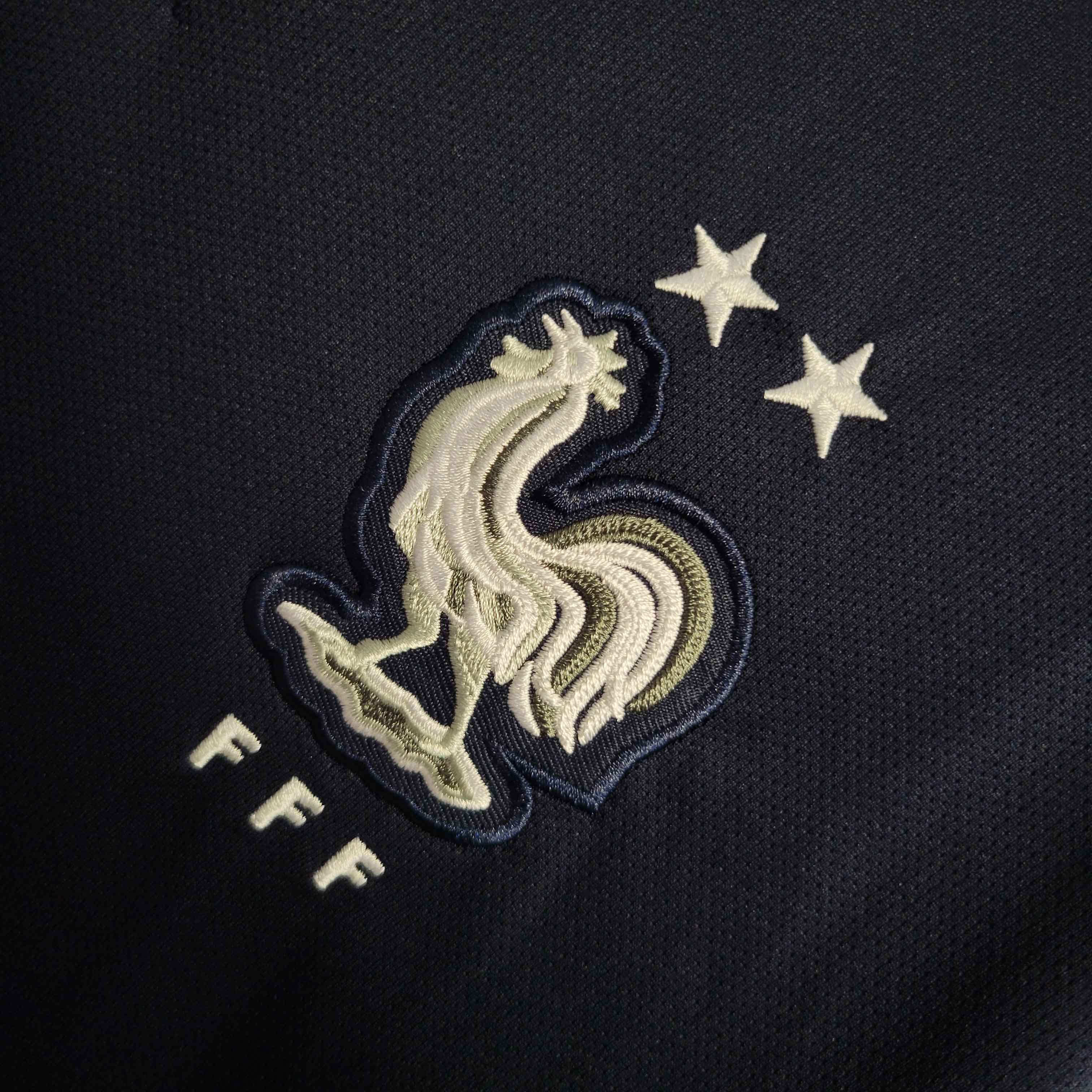 2018 Retro Long Sleeve France Home Football Shirt 1:1 Thai Quality - Image 5