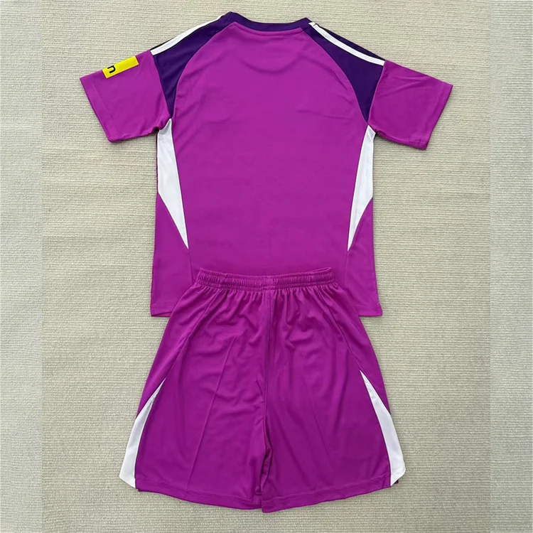 Kids Newcastle United 25/26 GK Football Jersey - Image 3