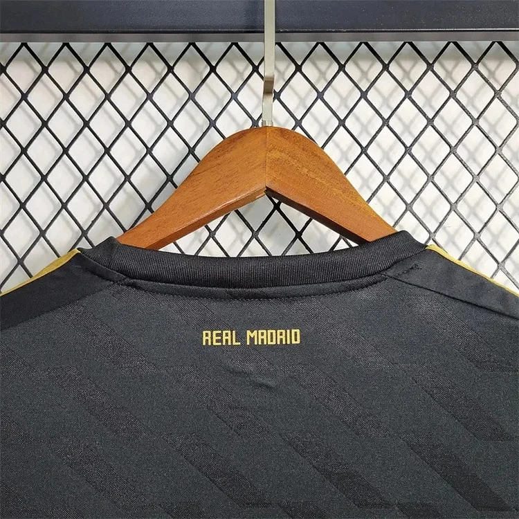 2011/2012 Retro Real Madrid Away - Image 8