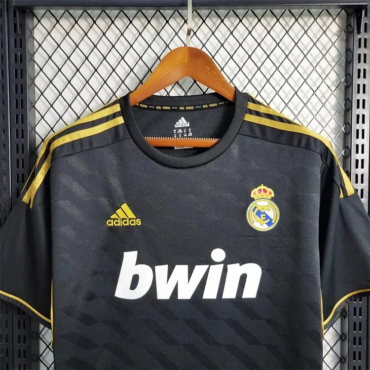 2011/2012 Retro Real Madrid Away - Image 5